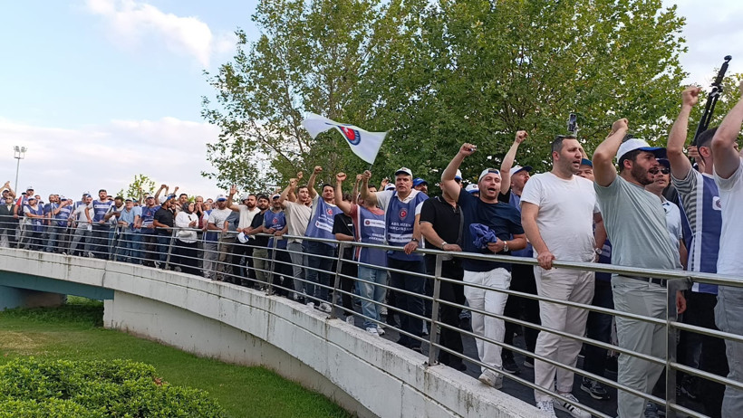 Yüzde 17'lik zam teklifine büyük tepki; İşçiler İzmit’te yürüyüş düzenledi - Resim : 10