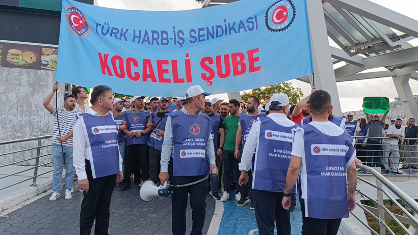 Yüzde 17'lik zam teklifine büyük tepki; İşçiler İzmit’te yürüyüş düzenledi - Resim : 2