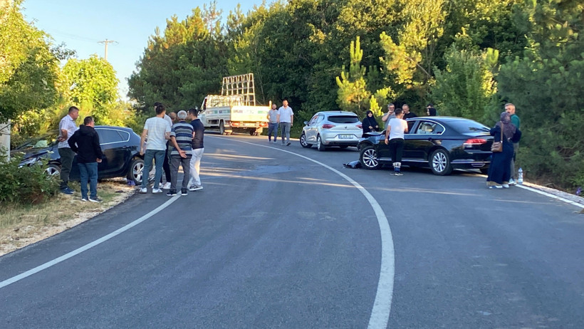 Kocaeli'de iki otomobil birbirine girdi - Resim : 4