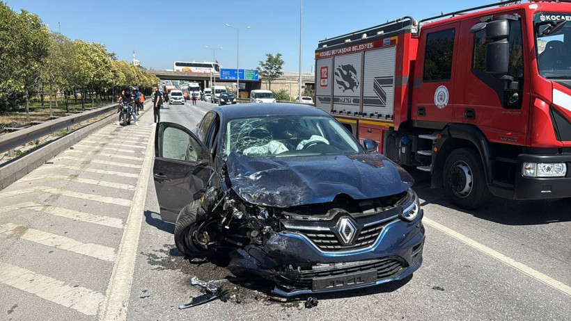 Kocaeli'de korkutan kaza: Otomobiller çarpıştı, birçok yaralı var! - Resim : 2