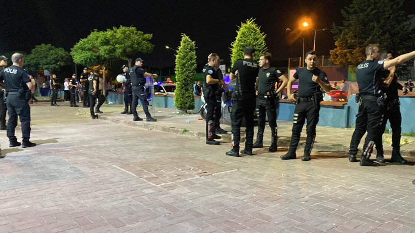 Düğünde "Hep siz oynadınız" kavgası... Bıçak, darp ve çok sayıda gözaltı! - Resim : 5