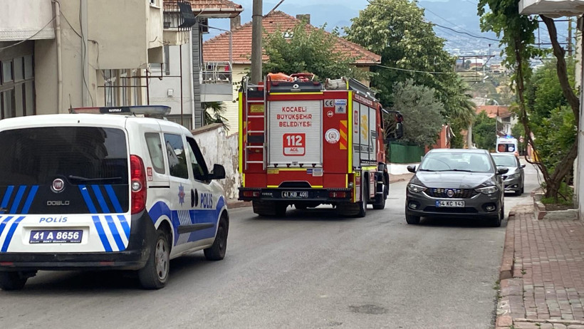 Saniye saniye kameraya yansıdı... Yaşlı adam minibüsün altında kaldı! - Resim : 5