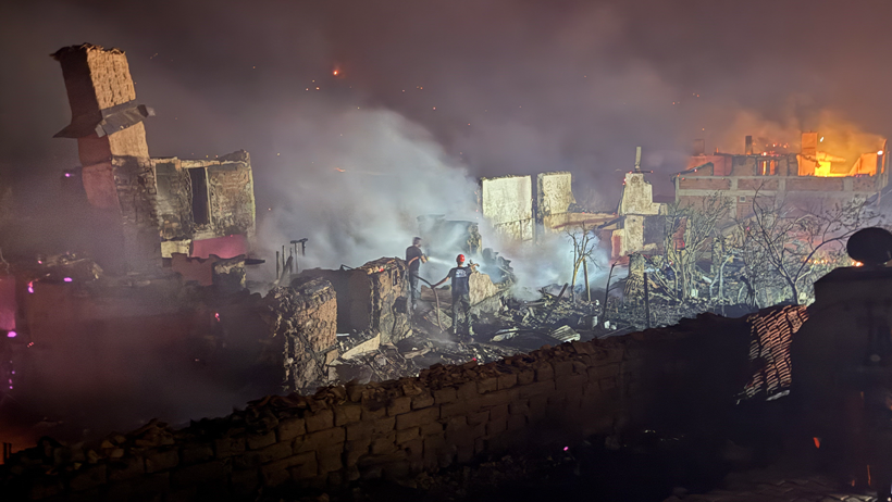 Sakarya'da kabus devam ediyor: Evler küle döndü! - Resim : 2