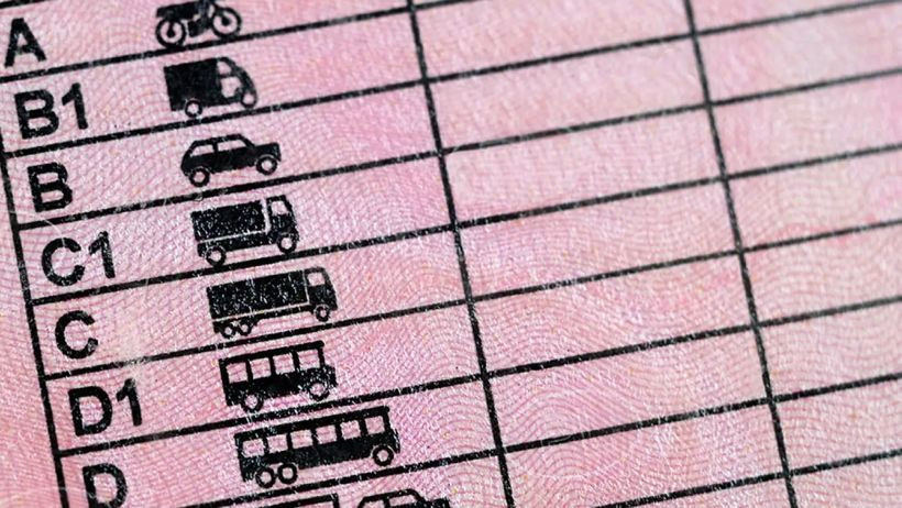 Ehliyette yaş sınırlaması başladı! Bu kişiler trafiğe çıkamayacak! - Resim: 1