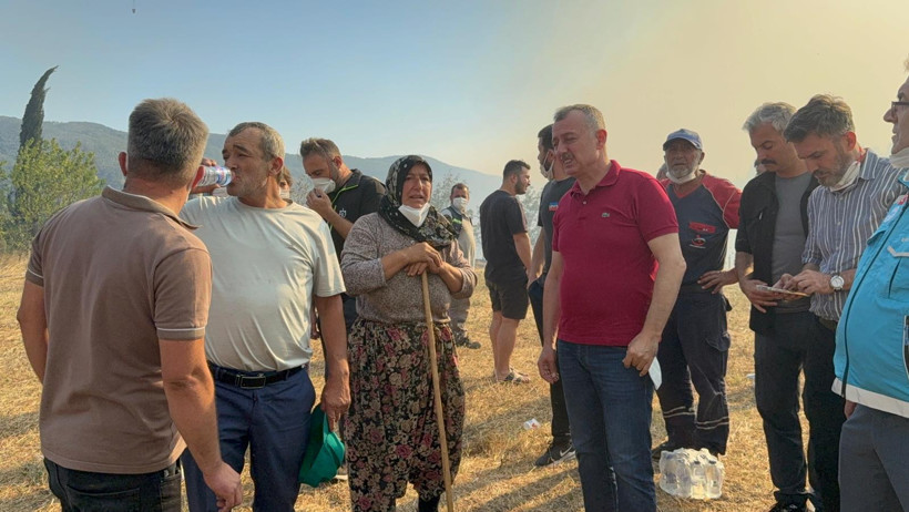 Tahir Büyükakın yangın bölgesinde: Havadan, karadan yoğun müdahale - Resim : 1