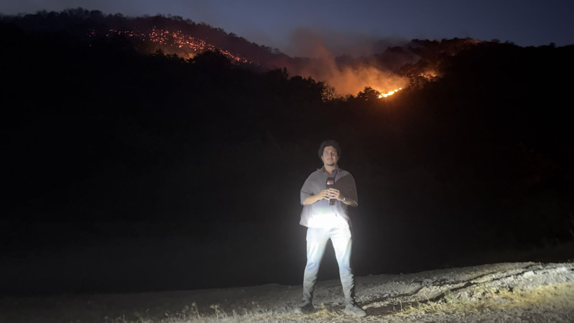 Bu kare çok şey anlatıyor! Yangının ortasında fener - Resim : 3