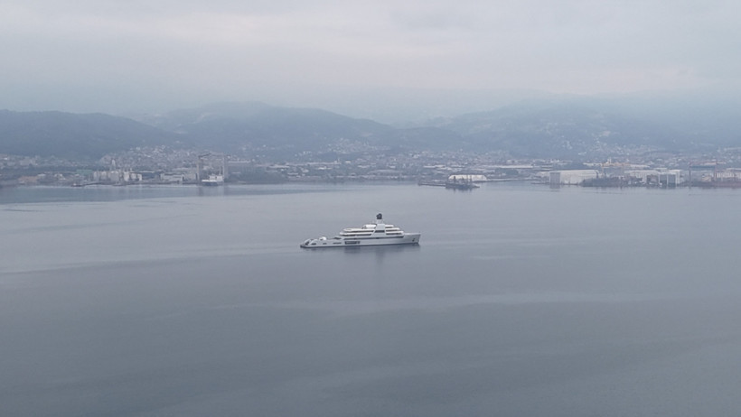 Dünyanın en büyükleri arasında, İzmit Körfezi'ne demir attı! - Resim : 2