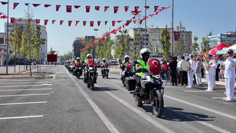 Kocaeli'de Zafer Bayramı sevinci meydanlara taştı - Resim : 2