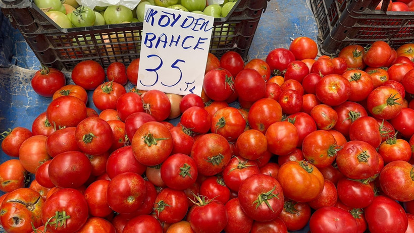 Pazarda yoğunluk var ama alışveriş yok - Resim : 12