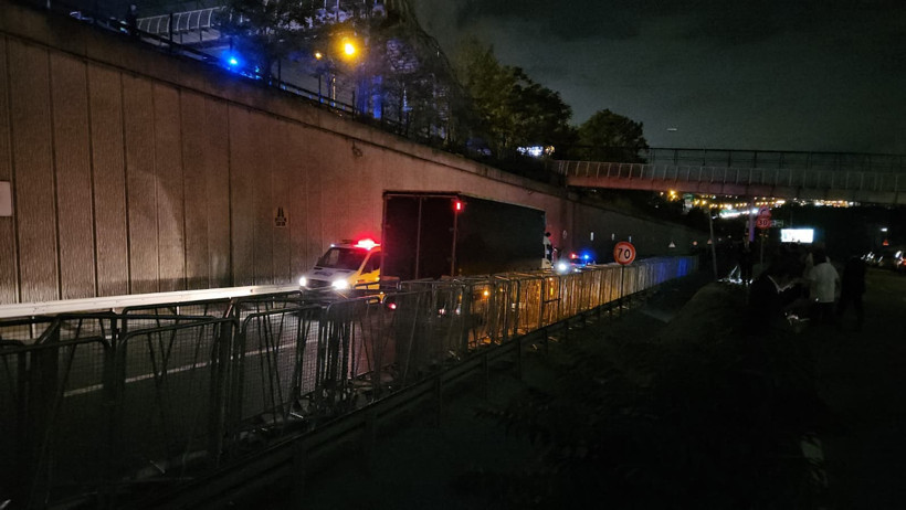 CHP İstanbul İl Başkanlığı çevresinde gergin anlar - Resim : 2