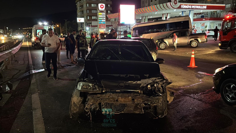 Kocaeli'de korkutan kaza! İki araç birbirine girdi! - Resim : 4