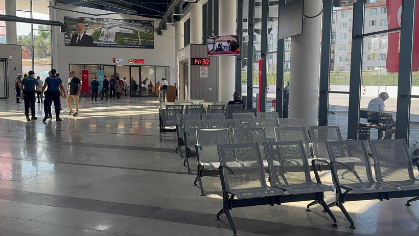 Tahir Büyükakın muhalefete terminal açılışında yüklendi: Biz yapmaya devam edeceğiz onlar konuşmaya - Resim : 10