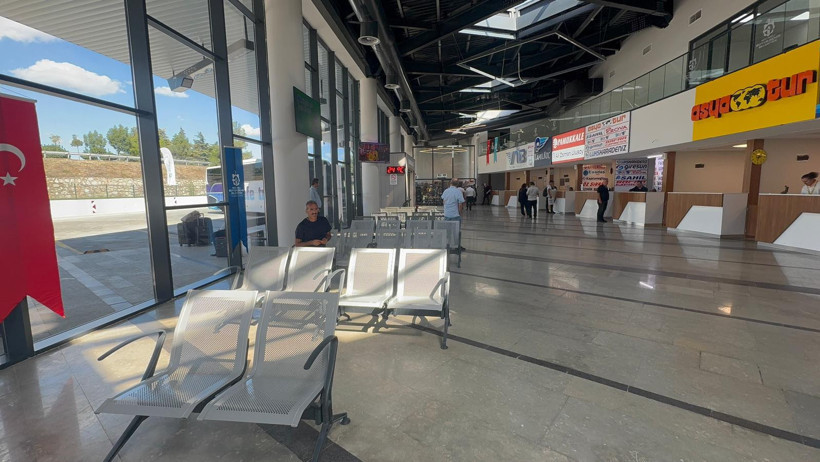 Tahir Büyükakın muhalefete terminal açılışında yüklendi: Biz yapmaya devam edeceğiz onlar konuşmaya - Resim : 12