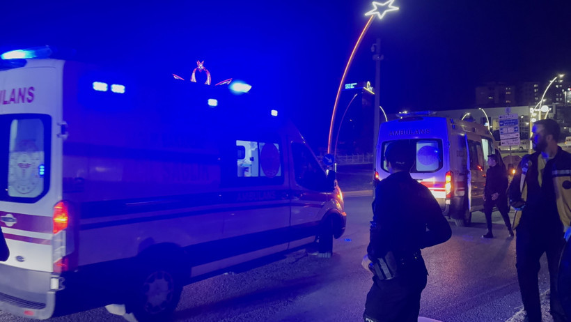 İki ticari araç birbirine girdi! Takla attı... - Resim : 5