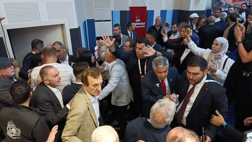 CHP ilçe kongresinde kavga çıktı! - Resim : 1