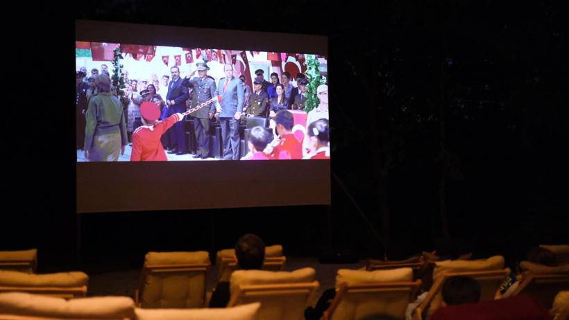 Kılavuz Kariyer Programı kapsamında açık havada sinema keyfi - Resim : 1