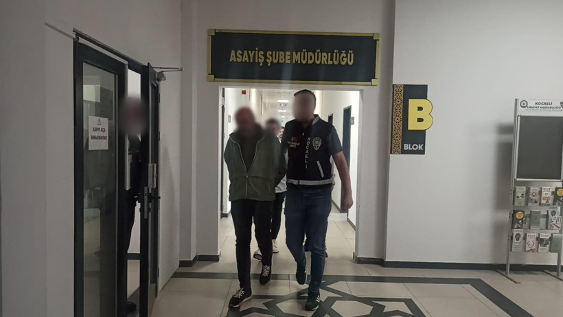 Oto fareleri cezaevini boyladı! - Resim : 1