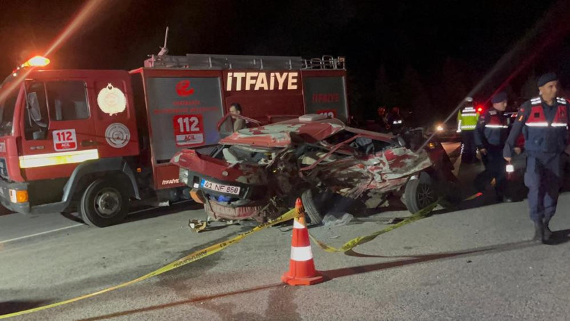 Milletvekilinin içinde bulunduğu araç kazaya karıştı: 1 ölü - Resim : 1