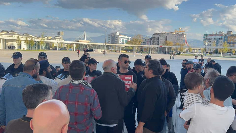 AK Parti Kocaeli İl Binası önünde eyleme izin yok! "AK Parti binası kutsal mekan mı?" - Resim : 1