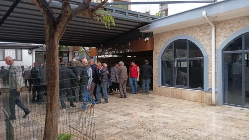 Sokak ortasında öldürülen kadın son yolculuğuna uğurlandı - Resim : 1