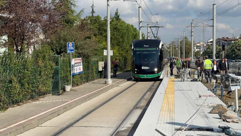 Tahir Büyükakın müjdeyi verdi! Tramvay Kartepe'ye devam edecek - Resim : 3