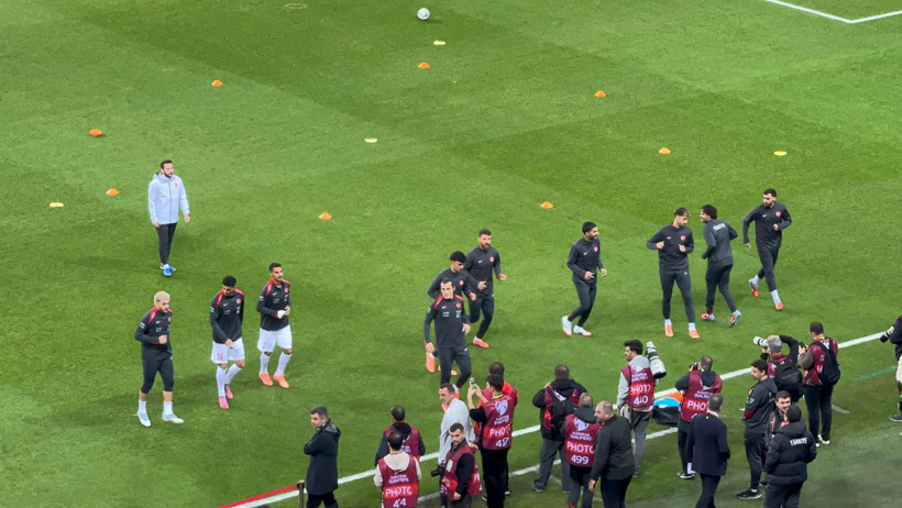 Milli Takım'ın sahaya çıkmasıyla coşku arttı! - Resim : 2