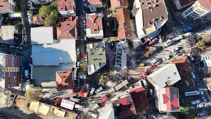 Kocaeli'de çöken bina böyle görüntülendi - Resim : 4