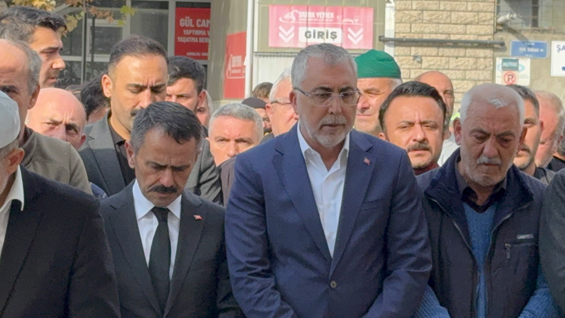 Dilovası'ndaki yangında vefat edenler son yolculuklarına uğurlandı - Resim : 2