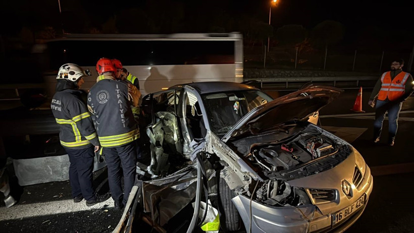 Otoyolda üç araç birbirine girdi: 6 kişi yaralandı - Resim : 1