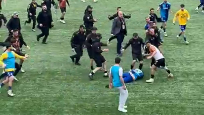 Yok böyle olay! Murgul – Rize Atletik maçı yarıda kaldı! - Resim : 3