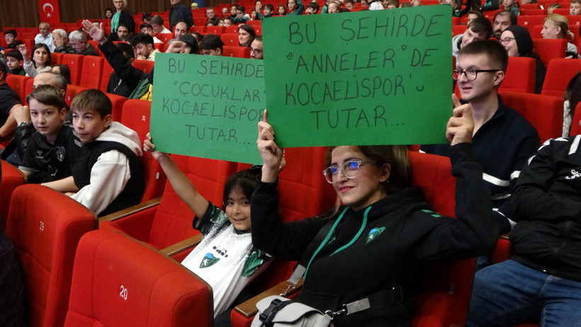 Mustafa Denizli: Taraftar, takım ve yönetim ilişkilerinde görünmez çizgiler vardır - Resim : 7