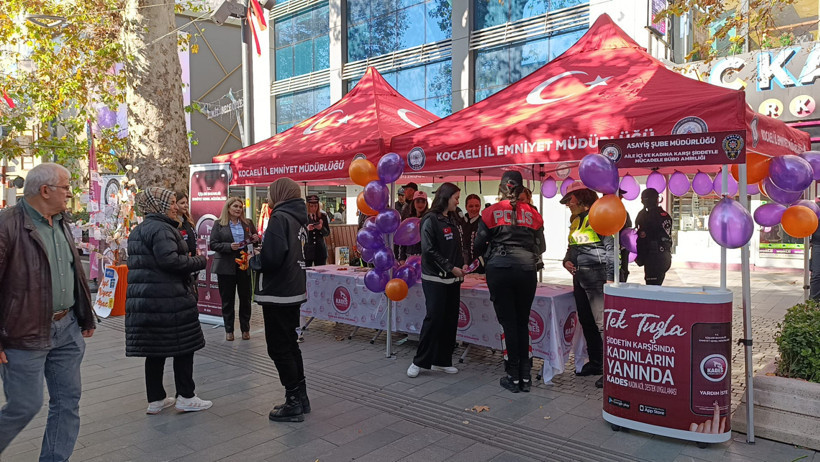 Kocaeli Emniyetinden 25 Kasım standı - Resim : 2