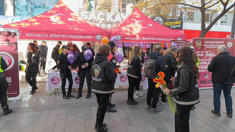 Kocaeli Emniyetinden 25 Kasım standı - Resim : 3