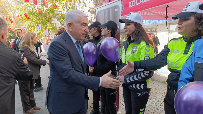 Kocaeli Emniyetinden 25 Kasım standı - Resim : 7