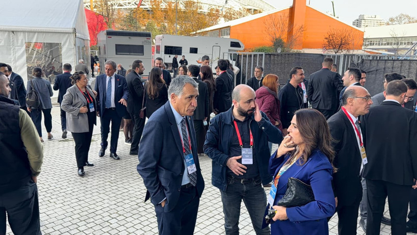 CHP Kurultayı'nda PM için imza yarışı - Resim : 2