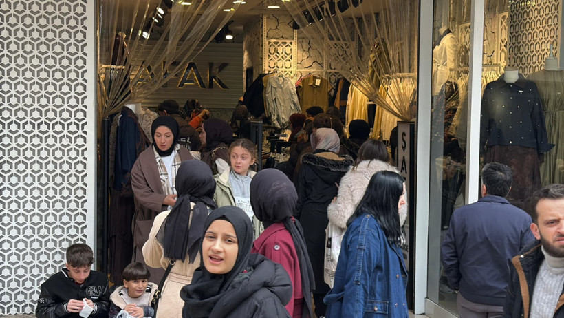 Çarşıda bayram hareketliliği - Resim : 1