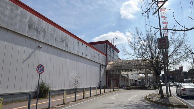 Göz göre göre çürüyor! 9 yıldır kimse yüzüne bakmıyor - Resim : 2