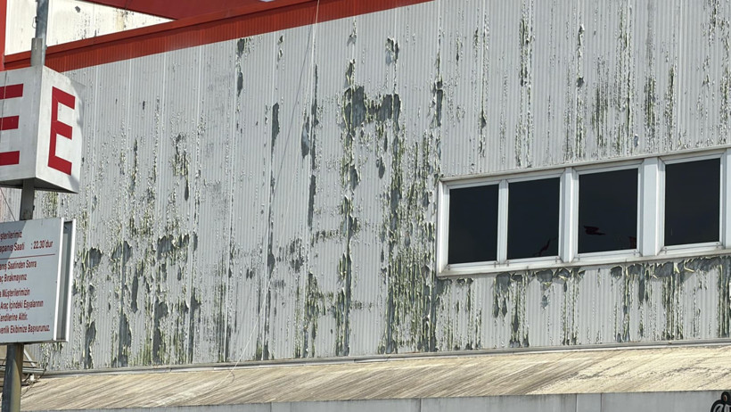 Göz göre göre çürüyor! 9 yıldır kimse yüzüne bakmıyor - Resim : 3