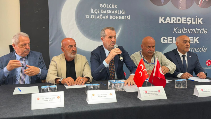 Konuşmasını “Ne mutlu Türk’üm” diyerek bitirdi; Ali Yıldırım Sezer’den bozkurtlu konuşma - Resim : 1