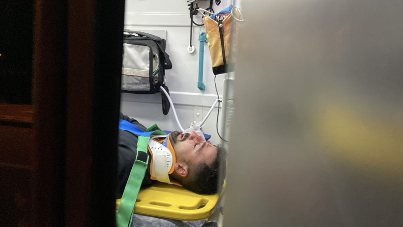 Ata çarpan otomobil hurdaya döndü! - Resim : 1