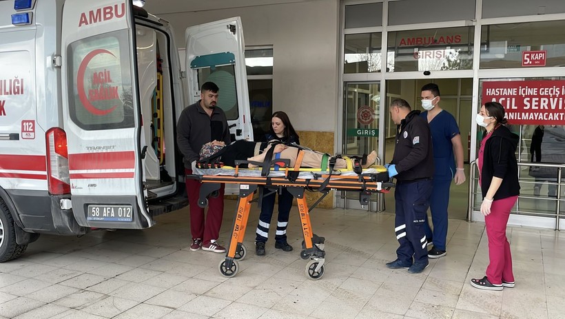 Yolcu otobüsü devrildi! Ölü ve yaralılar var… - Resim: 6