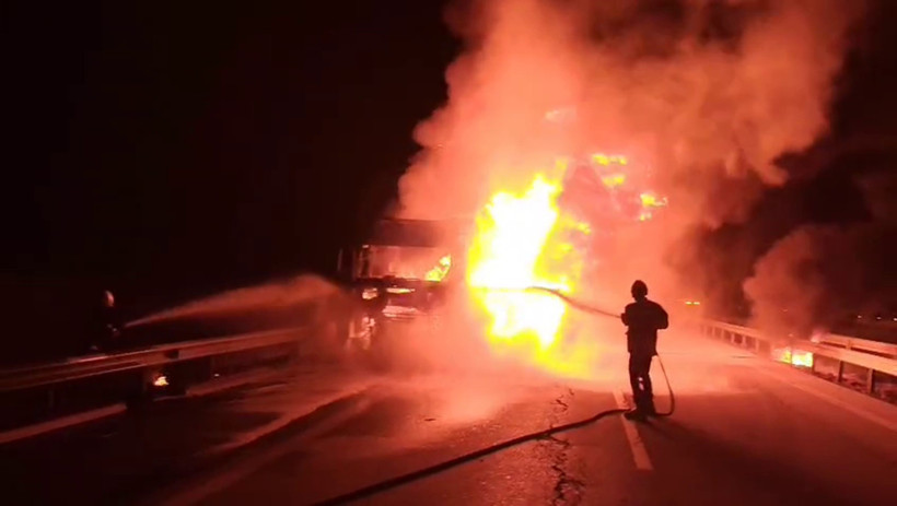 Seyir halindeyken alev topuna döndü! - Resim : 1