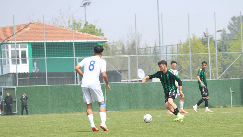 Kocaelispor - Belediye Derincespor U-19 maçının fotoğrafları - Resim: 43