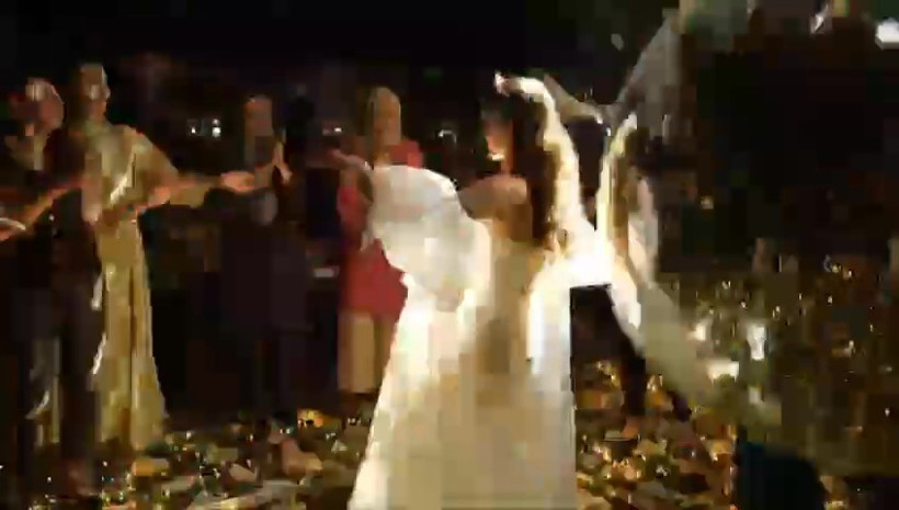 Saniye saniye kaydedildi… İşte disko topunun gelinin üstüne düştüğü an! - Resim : 5