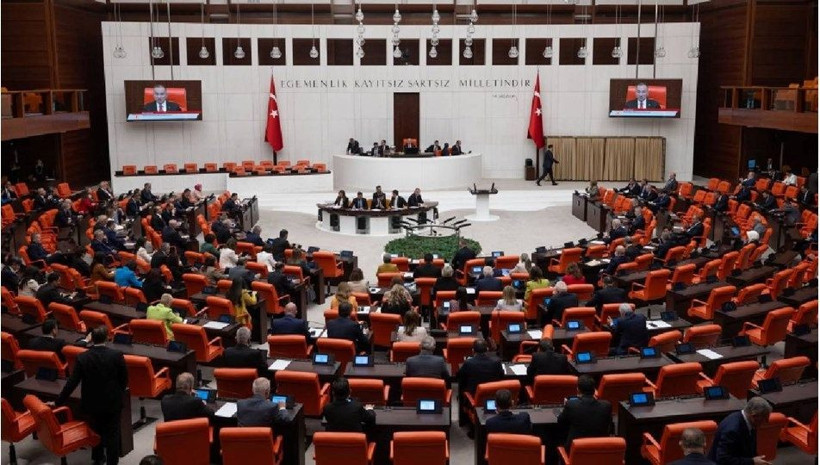 AK Partili eski vekil kendi mahallesine ateş püskürdü! - Resim: 1