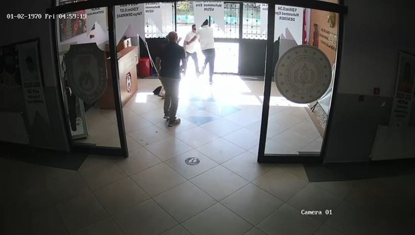 Sahte beyan ile işlem yapmak istedi... İdarecilere bıçak çekti! - Resim : 2