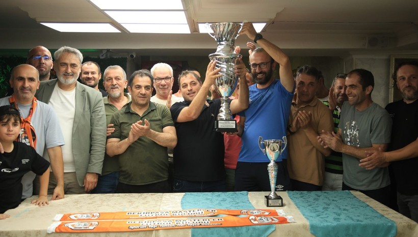 Bekirpaşa Masterler ve İzmit Erenler şampiyonluğu birlikte kutladı... Foto Galeri - Resim: 39