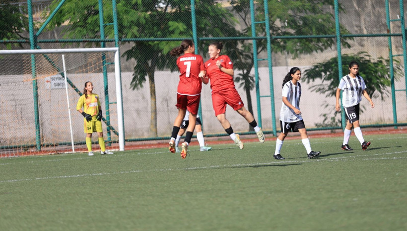 Kocaeli Kadın Futbol Kulübü – Arapçeşme maçı fotoğraf galerisi - Resim: 30