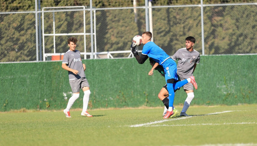 Kocaelispor - Pendikspor U-19 maçı fotoğraf galerisi - Resim: 17