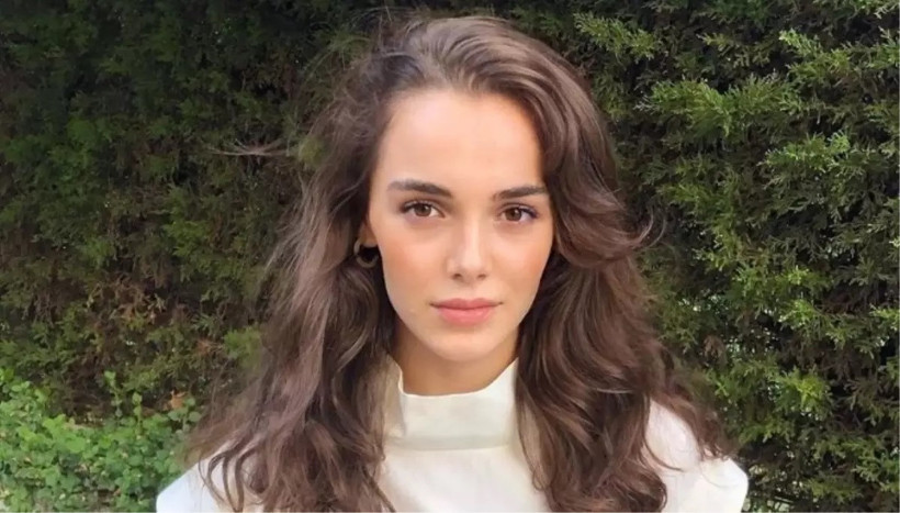 Kıskanmak Mükerrem Kim? Hafsanur Sancaktutan Kimdir, Kaç Yaşında? Hafsanur Sancaktutan TV Dizileri - Resim : 1